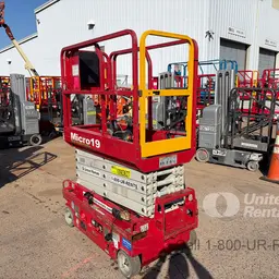 2019 MEC MICRO 19 Scissor Lift