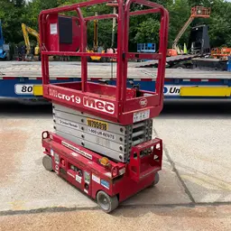 2018 MEC MICRO 19 Scissor Lift