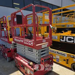 2019 MEC MICRO 19 Scissor Lift