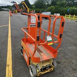 2019 JLG 1230ES Self-Propelled One-Person Lift
