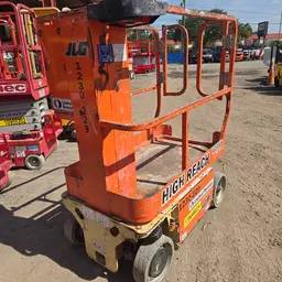 2017 JLG 1230ES Self-Propelled One-Person Lift