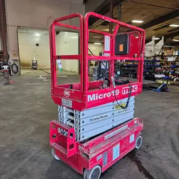 2018 MEC MICRO 19 Scissor Lift