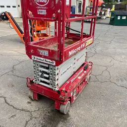 2019 MEC MICRO 19 Scissor Lift