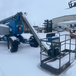 2011 Genie Z-135/70 Articulating Boom Lift