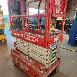 2019 MEC MICRO 19 Scissor Lift