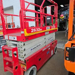 2018 MEC 2632SE Scissor Lift