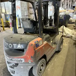2018 Toyota 8FDU25 Warehouse Forklift