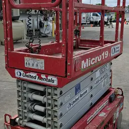 2019 MEC MICRO 19 Scissor Lift