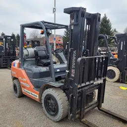 2018 Toyota 8FGU30 Warehouse Forklift