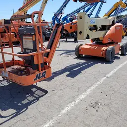 2017 JLG E450AJ Articulating Boom Lift