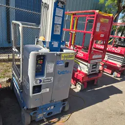 2019 Genie GR-20 Self-Propelled One-Person Lift