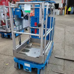 2017 Genie GR-12 Self-Propelled One-Person Lift
