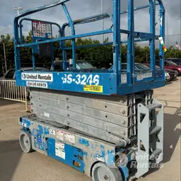 2018 Genie GS-3246 Scissor Lift