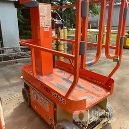 2019 JLG 1230ES Self-Propelled One-Person Lift