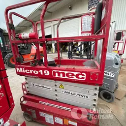 2018 MEC MICRO 19 Scissor Lift