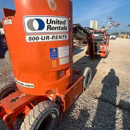 2018 JLG E300AJP Articulating Boom Lift
