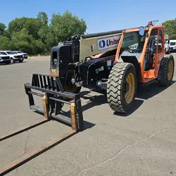 2018 JLG 742 Forklift