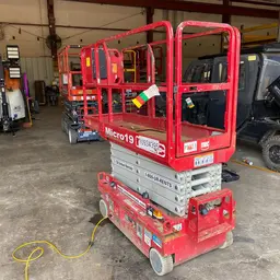 2019 MEC MICRO 19 Scissor Lift