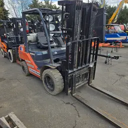 2018 Toyota 8FGU30 Warehouse Forklift