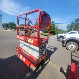 2019 MEC MICRO 19 Scissor Lift