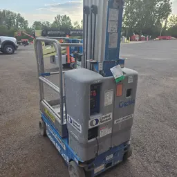 2019 Genie GR-20 Self-Propelled One-Person Lift