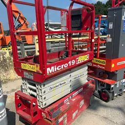2019 MEC MICRO 19 Scissor Lift