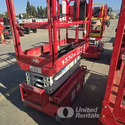 2017 MEC 1330SE Scissor Lift