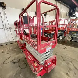 2019 MEC MICRO 19 Scissor Lift