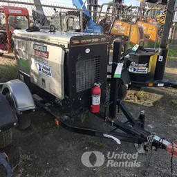 2021 Lincoln Electric VANTAGE 322 Welder