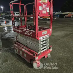 2018 MEC MICRO 19 Scissor Lift