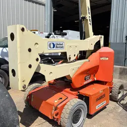 2016 JLG E400AJPN Articulating Boom Lift