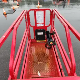 2018 MEC 1930SE Scissor Lift