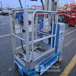 2019 Genie GR-20 Self-Propelled One-Person Lift