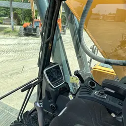 2019 HYUNDAI HX330L Excavator