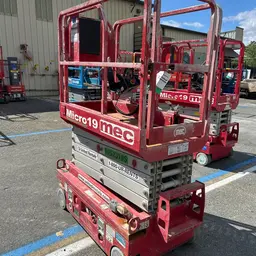 2019 MEC MICRO 19 Scissor Lift