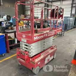 2019 MEC MICRO 19 Scissor Lift