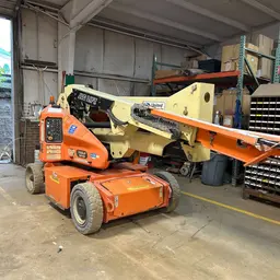 2017 JLG E400AJPN Articulating Boom Lift