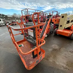 2016 JLG E450AJ Articulating Boom Lift
