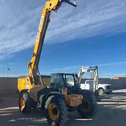 2018 JCB 507-42 Forklift