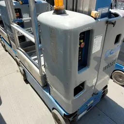 2016 Genie GR-20 Self-Propelled One-Person Lift