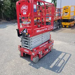 2018 MEC MICRO 19 Scissor Lift