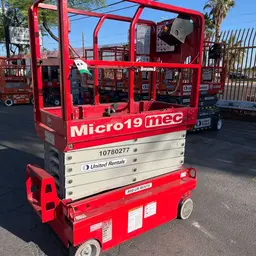 2018 MEC MICRO 19 Scissor Lift