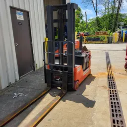 2018 Toyota 6BWC20 Warehouse Forklift