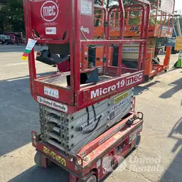 2019 MEC MICRO 19 Scissor Lift
