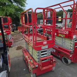 2019 MEC MICRO 19 Scissor Lift