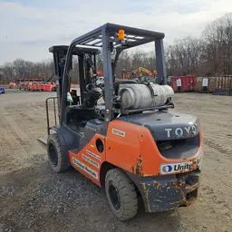 2019 Toyota 8FGU30 Warehouse Forklift
