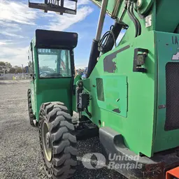 2015 SKYTRAK 8042 Forklift