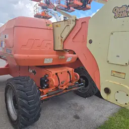 2017 JLG 800AJ Articulating Boom Lift